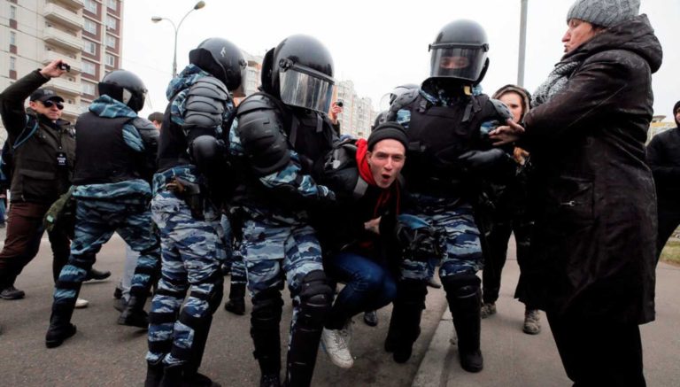 ONU considera que policía rusa cometió abusos contra manifestantes opositores