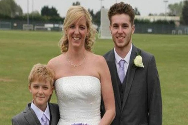 Niño de 14 años se suicidó delante de sus compañeros de clase en Reino Unido