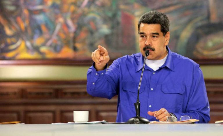 Maduro denuncia plan dirigido por Uribe para asesinarlo