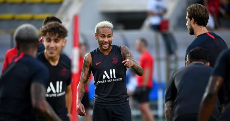 El PSG quiere dos jugadores y al menos 100 millones de euros por Neymar