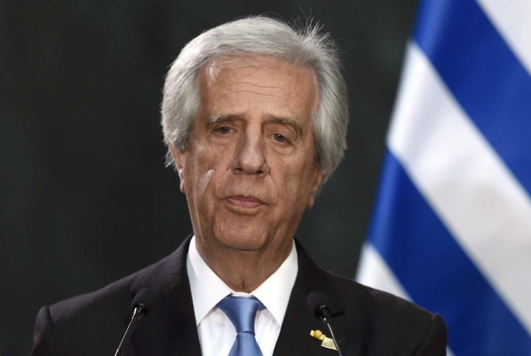 Vázquez dice que gobernará «hasta el último minuto» del mandato pese a cáncer