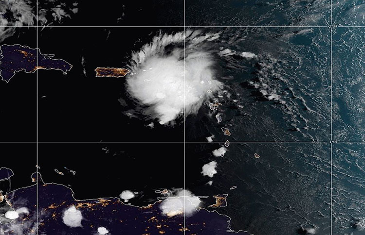 Tormenta Dorian gana fuerza y podría azotar Puerto Rico