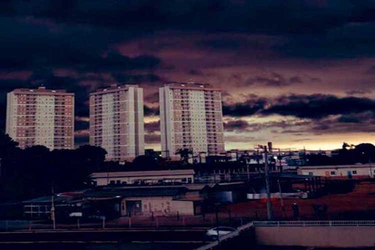 Un extraño fenómeno oscurece a Sao Paulo a las tres de la tarde