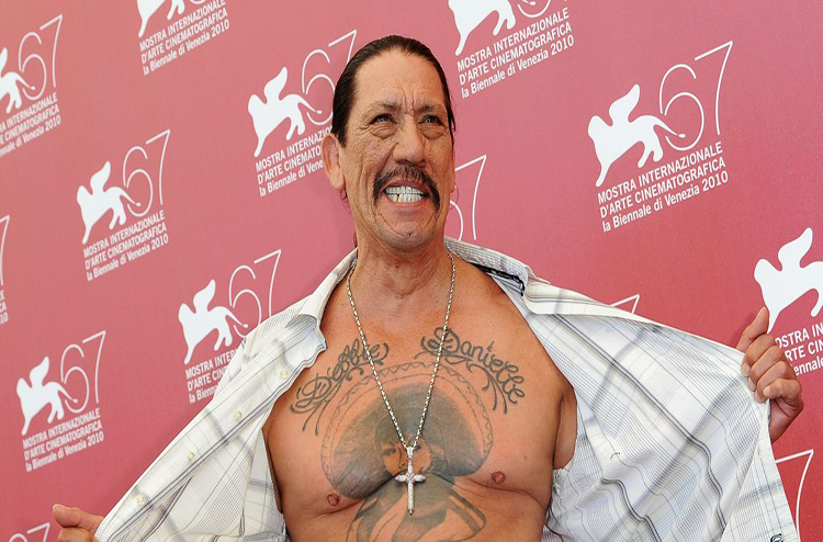 Danny Trejo ayudó a  salvar la vida de un bebé tras accidente automovilístico