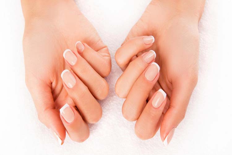 ¿Tienes uñas débiles? Sigue estos consejos