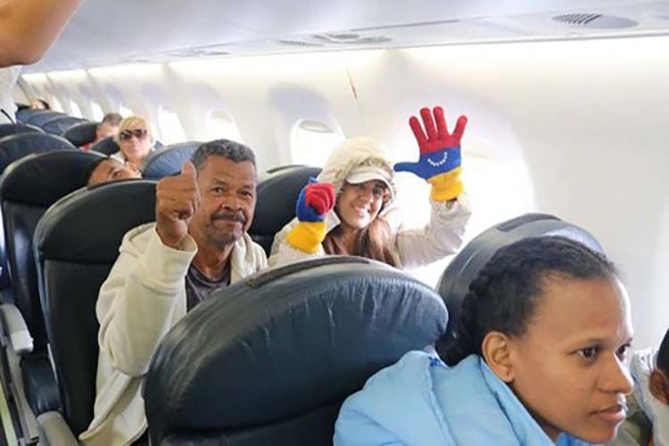 Plan Vuelta a la Patria| Este martes 85 venezolanos provenientes de Ecuador regresarán al país