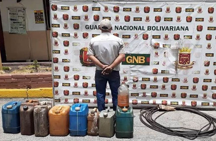 GNB capturó hombre por contrabando de combustibles en Mérida