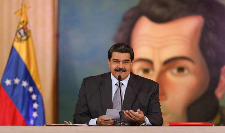 Maduro afirma que en Venezuela no se aceptará ningún grupo armado