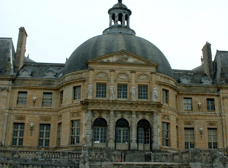 Roban joyas por 2 millones de euros en uno de los mayores castillos franceses