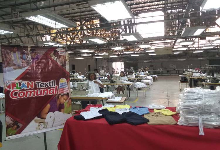 Plan Textil Comunal confeccionará más de dos millones de piezas para el año escolar 2019-2020