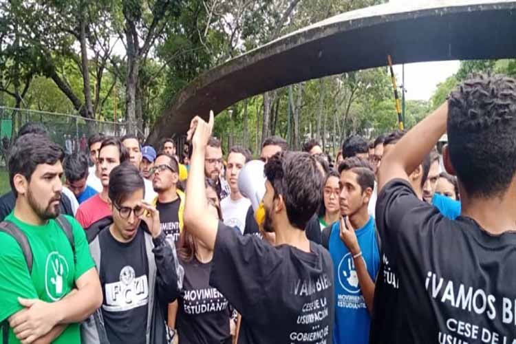 Universitarios exigen respeto por la autonomía de las máximas casas de estudios del país