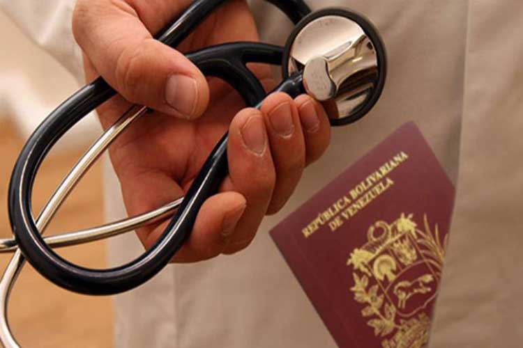 Venezolanos logran los primeros lugares en examen de medicina en Perú