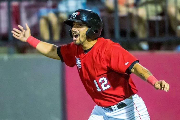 Falconiano Santiago Chirino levantó título de Campeón en liga Independiente de EE.UU.