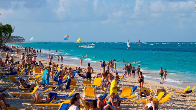 Dominicanos crean comité para proteger el turismo tras la muerte de extranjeros
