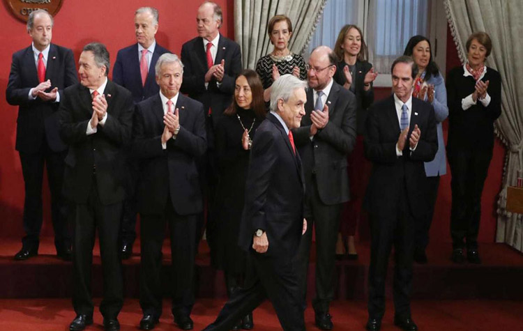 Piñera realizó ocho cambios en su gabinete tras el estallido social