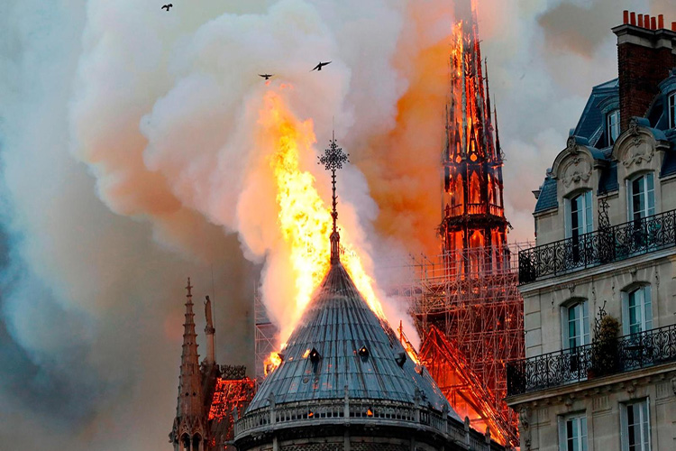 El incendio de Notre Dame tendrá su propia serie