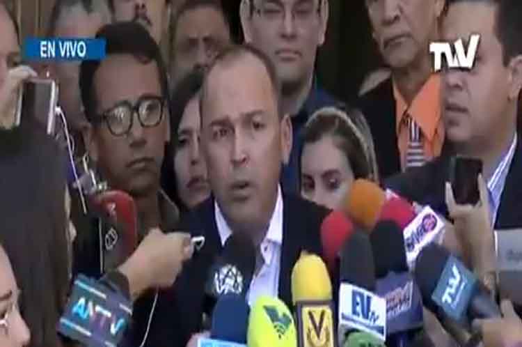 Torrealba exige a Guaidó que se separe de cargo por sus presuntos vínculos con Los Rastrojos