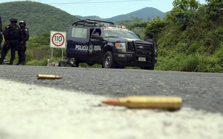 Asesinan a 14 policías en un ataque armado en el oeste de México
