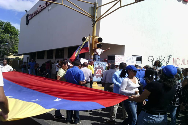 Educadores de Falcón no descartan paralizarse por 72 horas