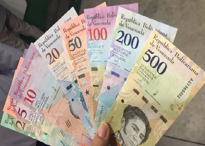 La moneda venezolana se deprecia un 15,16 % frente al dólar en una semana