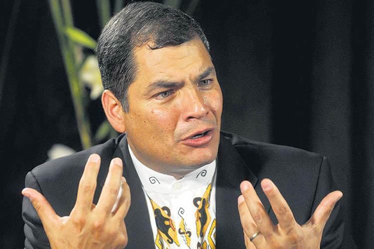 Correa niega estar planeando un golpe de Estado desde el exilio