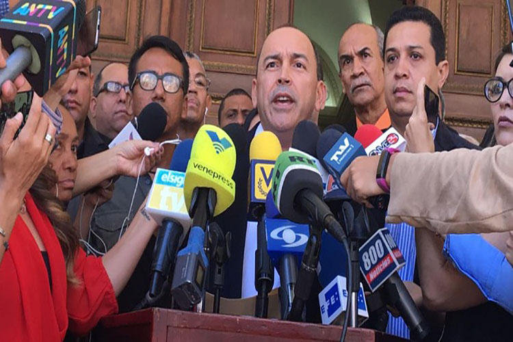 Torrealba anunció nuevas liberaciones de presos políticos en las próximas horas