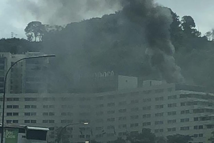 Reportan incendio en terraza del Hotel Tamanaco (+Video y Fotos)