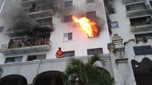 Se registra un incendio en un apartamento en pleno centro de Caracas