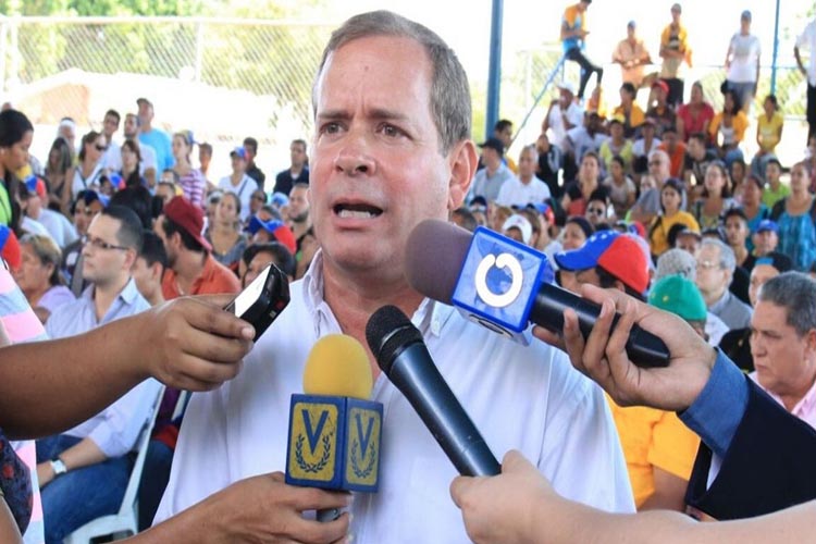 Juan Pablo Guanipa participa en la marcha en solidaridad con el Zulia en Caracas