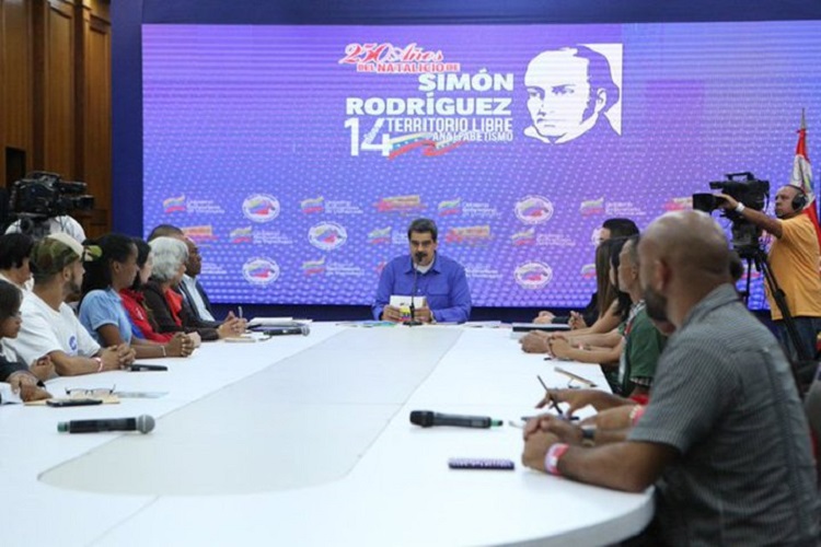 Maduro denuncia planes desestabilizadores para impedir desarrollo de cronograma académico
