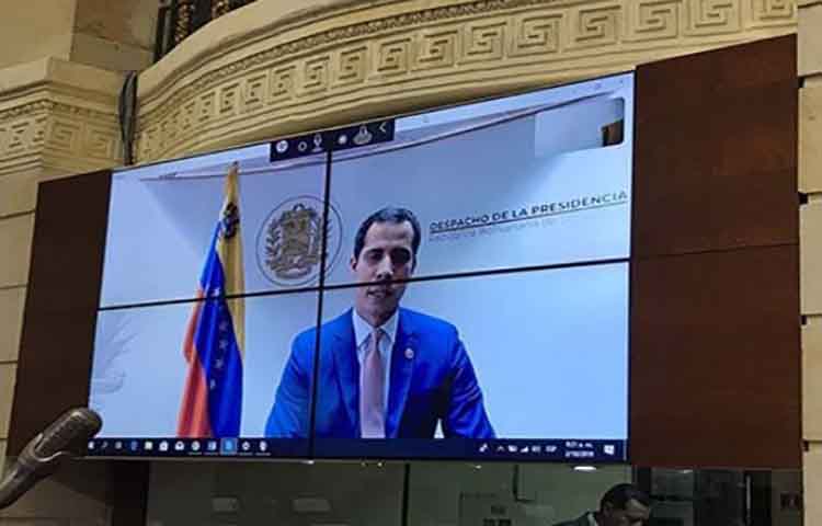 Guaidó intervino vía Skype en el encuentro de diputados venezolanos en el exilio