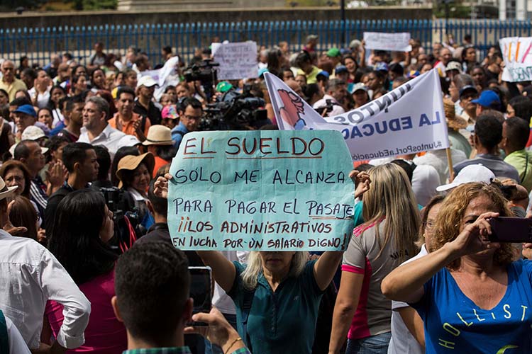 Maestros aseguran que paro de este martes sobrepasa 80%