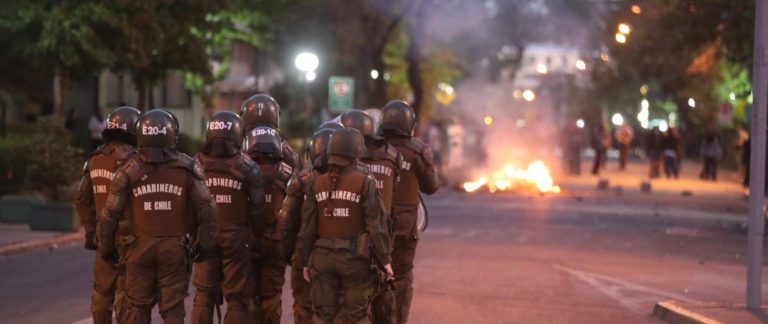 Un colombiano muerto y otro herido en protestas de Chile, confirma Gobierno