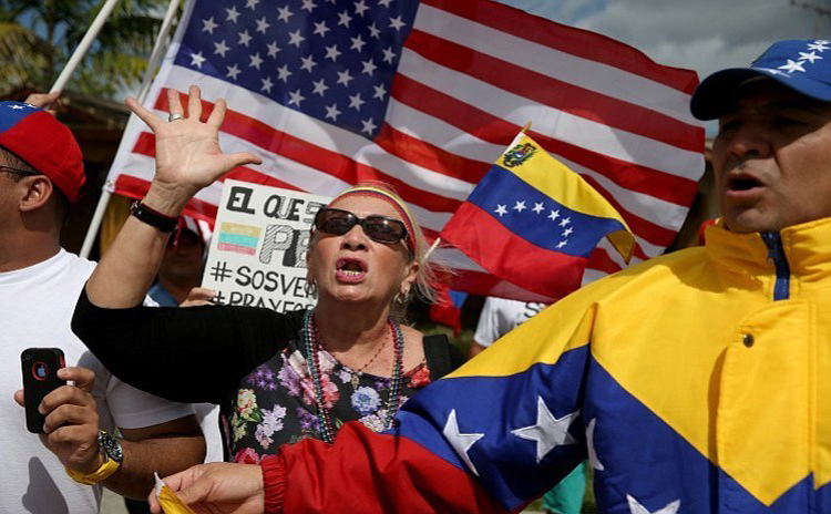 Venezolanos denuncian detenciones prolongadas en los Estados Unidos