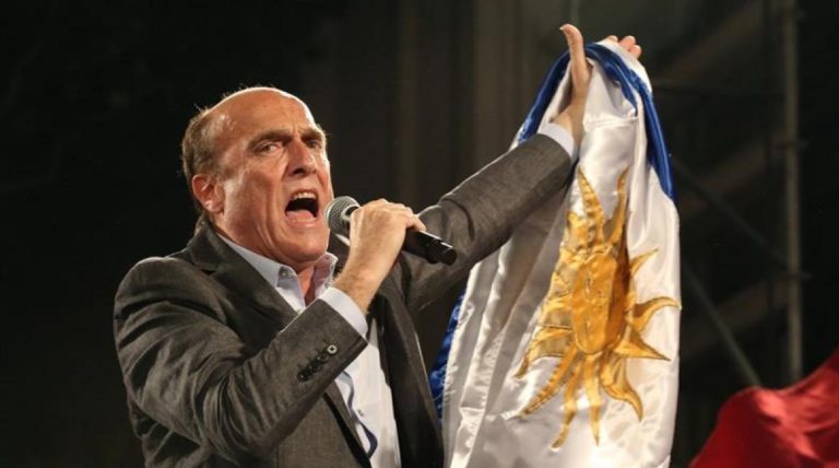 Martínez admite derrota en presidenciales de Uruguay
