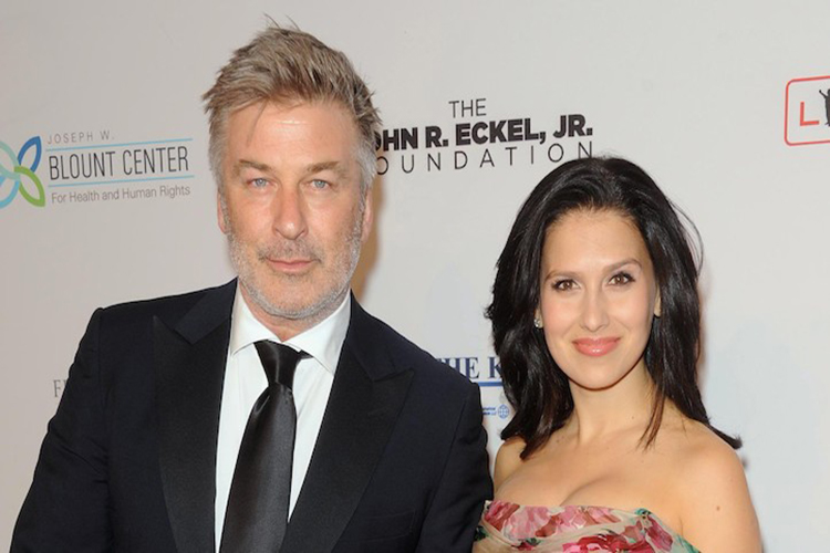 Esposa de Alec Baldwin perdió el bebé que estaba esperando