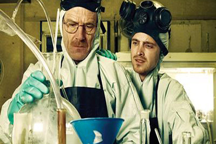 Inspirados en serie de TV: Arrestan a dos maestros de química por fabricar metanfetaminas