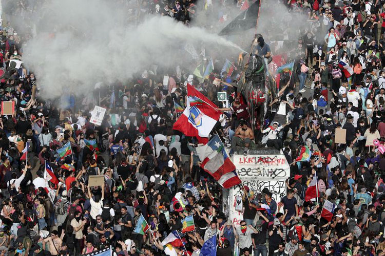 «Superlunes” de manifestaciones en Chile