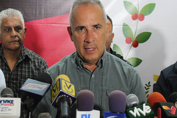 Bernal dispuesto a hablar con Colombia para la apertura comercial de la frontera