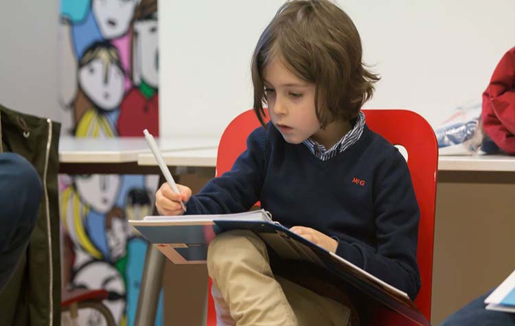 Niño genio de 9 años está por graduarse de la universidad  