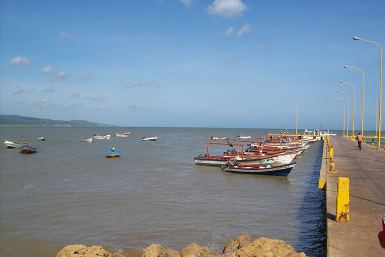 Tres pescadores de Cumarebo desaparecidos en el alta mar