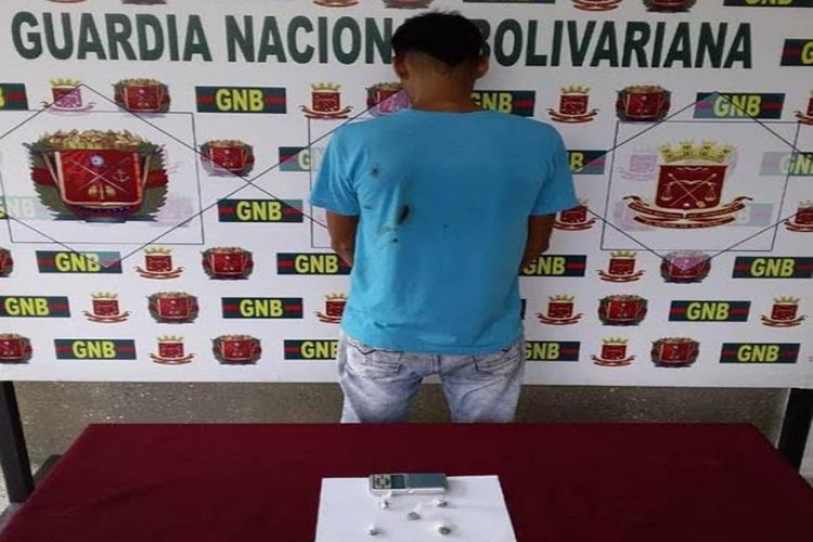 Mérida: GNB atrapa microtraficante de droga en Ejido
