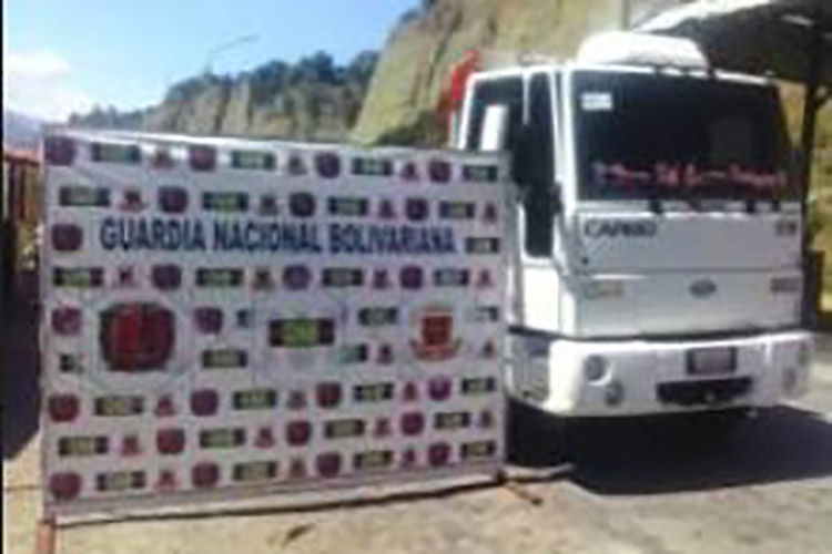 Mérida: Retienen camión con tanque de combustible modificado