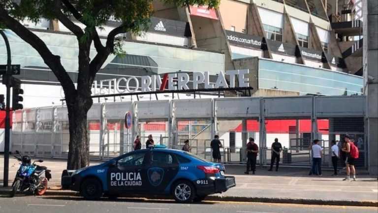 Desalojan el Monumental durante una hora por una amenaza de bomba