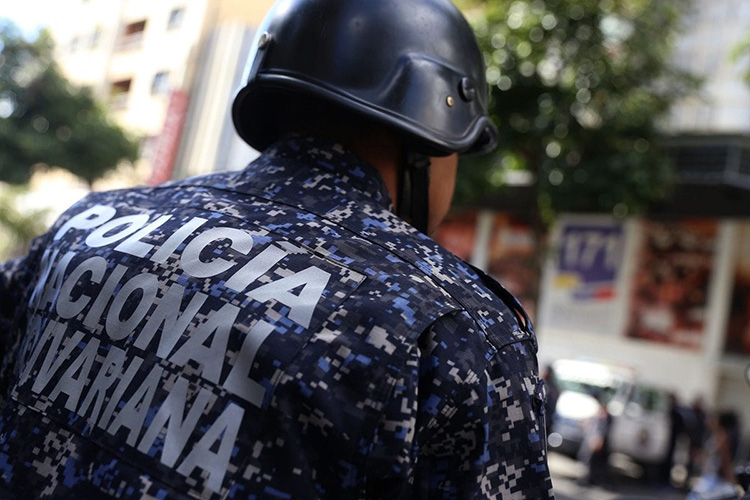 Murieron tres ladrones luego de robar un transporte público