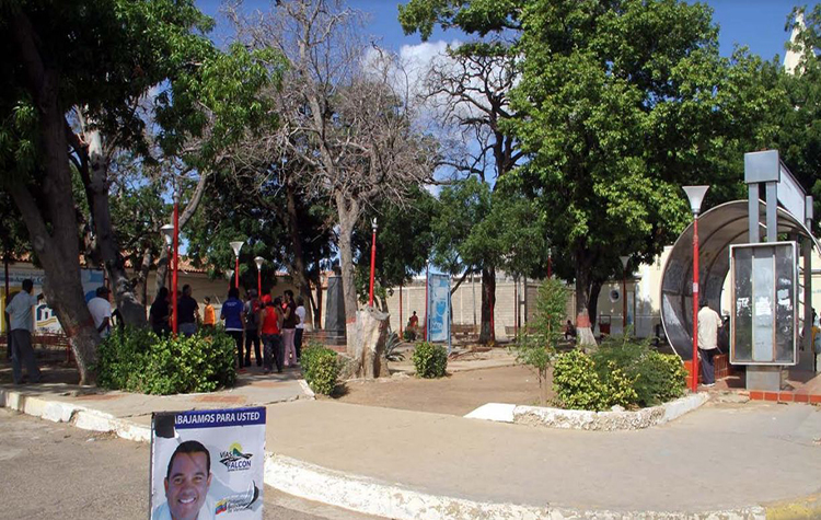 Gobernación y poder popular  recuperan plaza San Antonio de Coro
