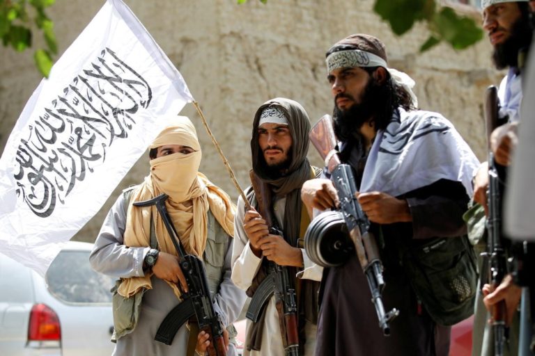 OTAN advierte que no reconocerá a talibanes si toman Afganistán