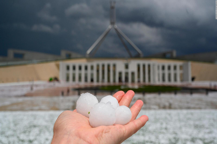 Australia: Incendios, inundaciones, tormentas eléctricas y ahora granizo del tamaño de pelotas de golf