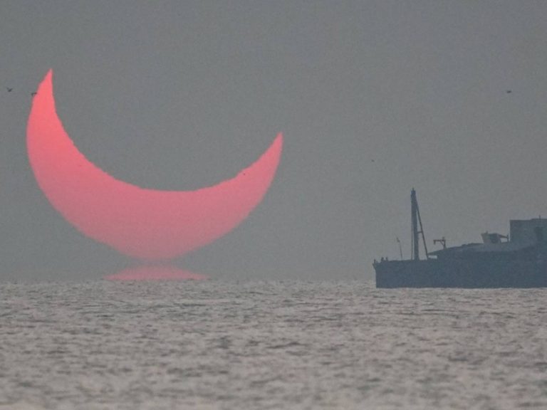 Hombre afirma que fotografió los ‘cuernos del diablo’