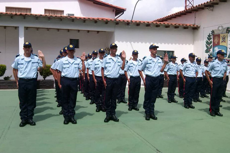 Trujillo: Invitan a los jóvenes a unirse a la Policía de Sucre